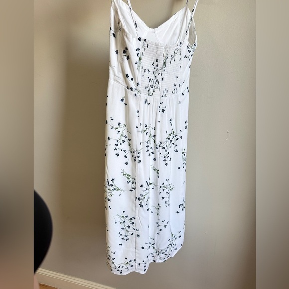 SUNDAY BEST Floral White Slit Dress in size Small - Picture 5 of 13